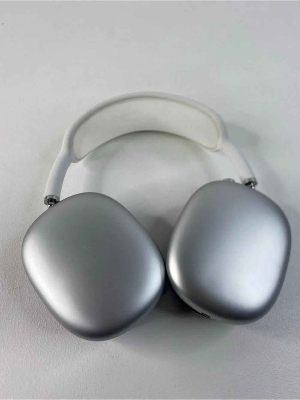 Apple AirPods Max Wireless Over-Ear Headset A2096 - Silver